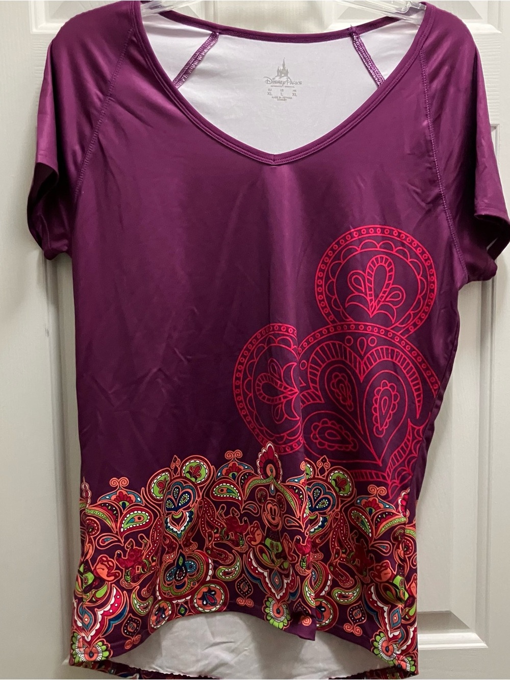 Disney Parks Paisley Hidden Mickey Mouse v-neck short sleeve shirt L